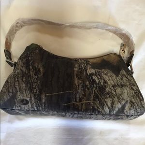 NWT Mossy Oak camouflage shoulder purse